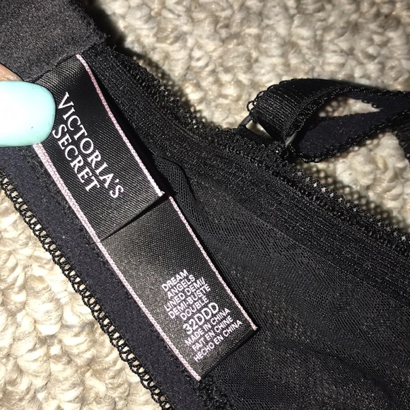 Victoria Secret Bra - Picture 2 of 2